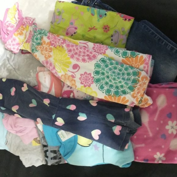 Girls mystery box size 5 - Picture 2 of 2